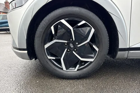 24 of 47 for Hyundai Ioniq 5 77kWh Premium Auto 5dr