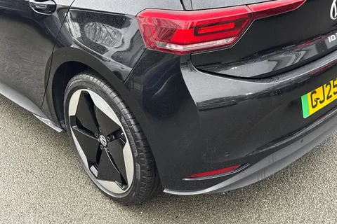 8 of 47 for VOLKSWAGEN ID.3 150kW Essential Pro S 77kWh 5dr Auto