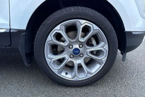 10 of 42 for Ford Ecosport 1.0T EcoBoost Titanium Euro 6 (s/s) 5dr