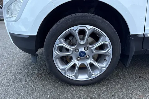 13 of 42 for Ford Ecosport 1.0T EcoBoost Titanium Euro 6 (s/s) 5dr