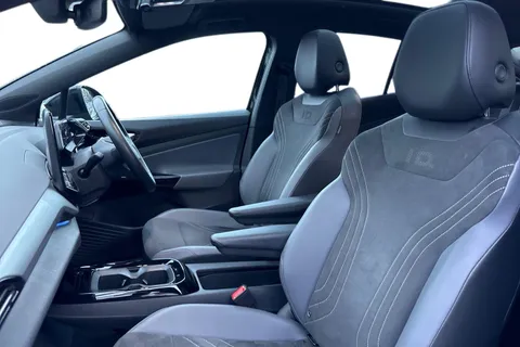 YS72AZN Volkswagen ID.5 Pro 77kWh Style Auto 5dr Thumbnail #10