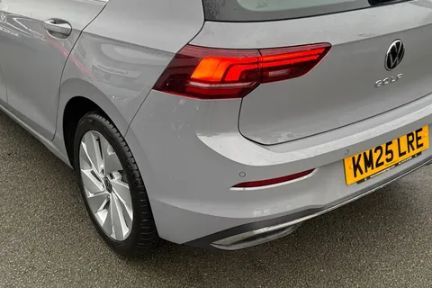 KM25LRE Volkswagen Golf 1.5 TSI 150 Style 5dr | Sat Nav | Adaptive Cruise Control Thumbnail #9