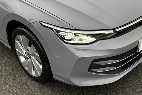 KM25LRE Volkswagen Golf 1.5 TSI 150 Style 5dr | Sat Nav | Adaptive Cruise Control Thumbnail #10