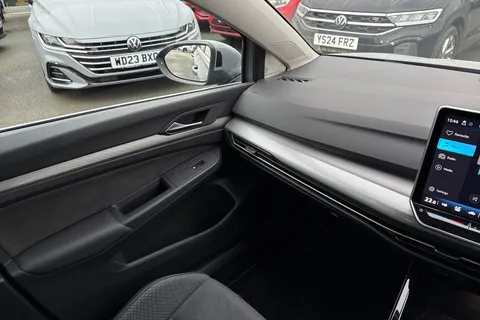 KM25LRE Volkswagen Golf 1.5 TSI 150 Style 5dr | Sat Nav | Adaptive Cruise Control Thumbnail #21