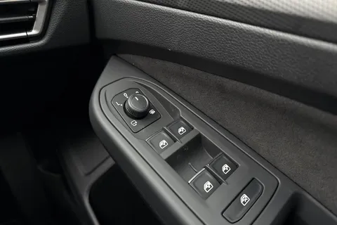 KM25LRE Volkswagen Golf 1.5 TSI 150 Style 5dr | Sat Nav | Adaptive Cruise Control Thumbnail #26