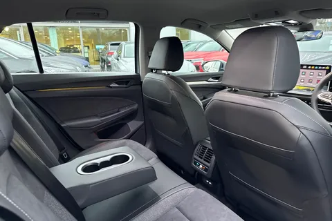 KM25LRE Volkswagen Golf 1.5 TSI 150 Style 5dr | Sat Nav | Adaptive Cruise Control Thumbnail #37