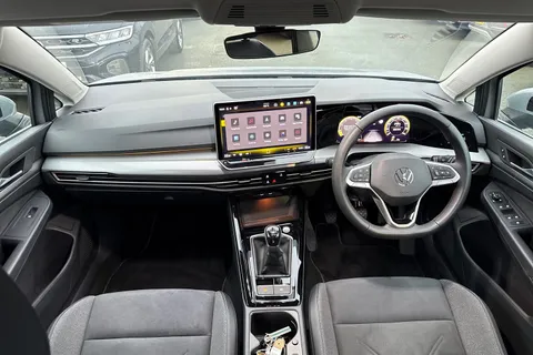 KM25LRE Volkswagen Golf 1.5 TSI 150 Style 5dr | Sat Nav | Adaptive Cruise Control Thumbnail #39