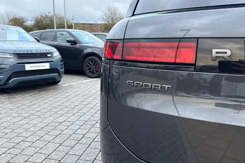 27 of 47 for Land Rover Range Rover Sport 3.0 D300 Dynamic SE 5dr