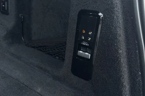 28 of 47 for Land Rover Range Rover Sport 3.0 D300 Dynamic SE 5dr