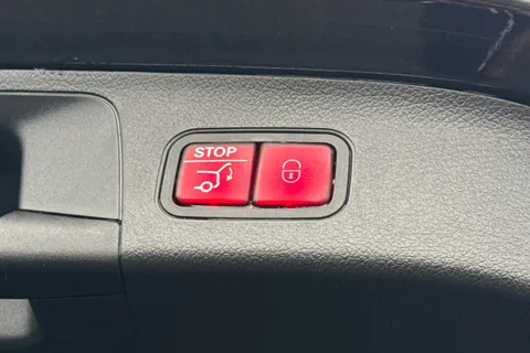 MM74EXH Mercedes-Benz Gla 200 AMG Line Premium 5dr Auto Thumbnail #36