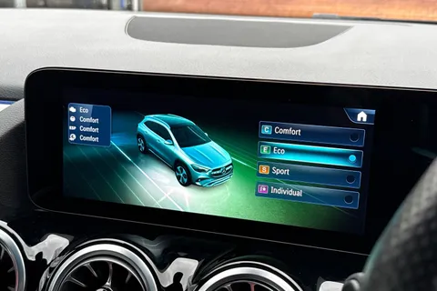 MM74EXH Mercedes-Benz Gla 200 AMG Line Premium 5dr Auto Thumbnail #43