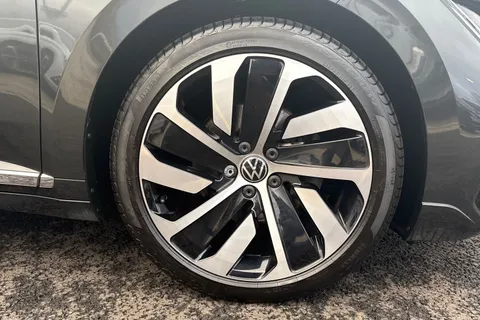 11 of 51 for VOLKSWAGEN ARTEON 2.0 TSI R-Line 5dr DSG