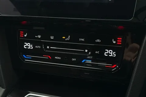 22 of 51 for VOLKSWAGEN ARTEON 2.0 TSI R-Line 5dr DSG