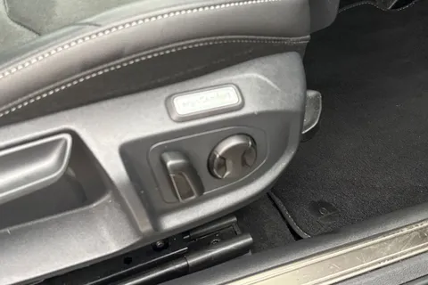 35 of 51 for VOLKSWAGEN ARTEON 2.0 TSI R-Line 5dr DSG