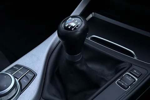 HS18GHA BMW 2 Series 1.5 218i M Sport Euro 6 (s/s) 2dr Thumbnail #24