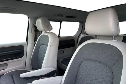 YT75NDC Volkswagen ID. Buzz 210kW Style Pro 86kWh 5dr LWB Auto [7 Seat] Thumbnail #11