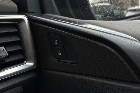 CP74FAK Volkswagen Amarok D/Cab Pick Up Style 2.0 TDI 205 4MOTION Auto Thumbnail #19