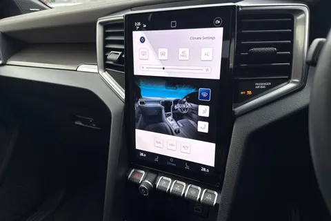 CP74FAK Volkswagen Amarok D/Cab Pick Up Style 2.0 TDI 205 4MOTION Auto Thumbnail #20