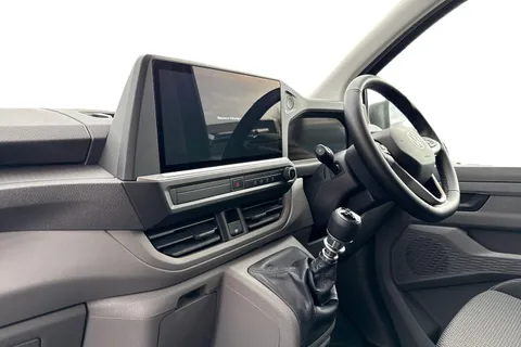DC75FVO Volkswagen Transporter T28 Panel Van Commerce Pro SWB 150 PS 2.0 TDI 6sp Manual -  Delivery Miles Thumbnail #15