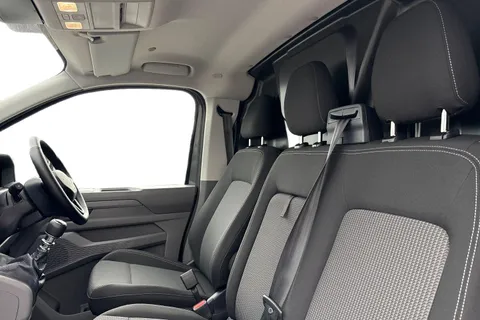 DC75FVO Volkswagen Transporter T28 Panel Van Commerce Pro SWB 150 PS 2.0 TDI 6sp Manual -  Delivery Miles Thumbnail #16