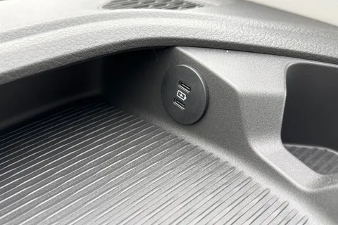 DC75FVO Volkswagen Transporter T28 Panel Van Commerce Pro SWB 150 PS 2.0 TDI 6sp Manual -  Delivery Miles Thumbnail #35