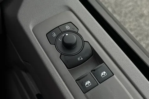 DC75FVO Volkswagen Transporter T28 Panel Van Commerce Pro SWB 150 PS 2.0 TDI 6sp Manual -  Delivery Miles Thumbnail #43