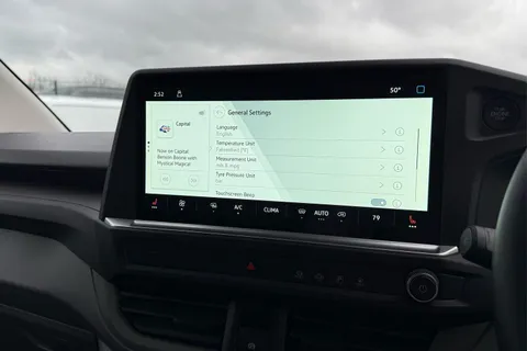 DC75FVO Volkswagen Transporter T28 Panel Van Commerce Pro SWB 150 PS 2.0 TDI 6sp Manual -  Delivery Miles Thumbnail #57