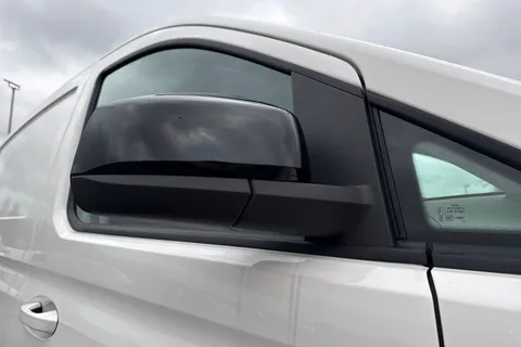 DC75LDU Volkswagen Caddy 2.0 TDI 102PS Commerce Pro Van [Tech Pack] Thumbnail #26