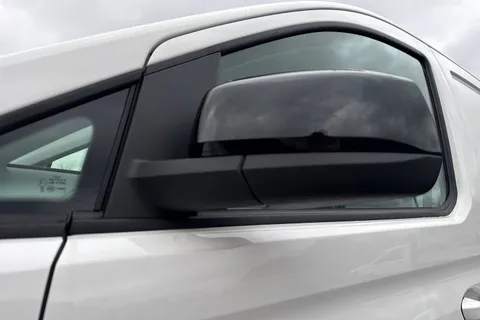 DC75LDU Volkswagen Caddy 2.0 TDI 102PS Commerce Pro Van [Tech Pack] Thumbnail #27