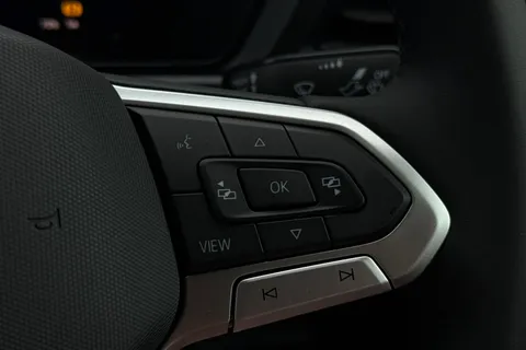 DC75LDU Volkswagen Caddy 2.0 TDI 102PS Commerce Pro Van [Tech Pack] Thumbnail #38