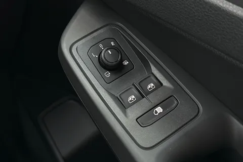 DC75LDU Volkswagen Caddy 2.0 TDI 102PS Commerce Pro Van [Tech Pack] Thumbnail #40