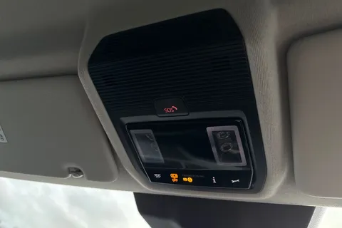 DC75LDU Volkswagen Caddy 2.0 TDI 102PS Commerce Pro Van [Tech Pack] Thumbnail #43