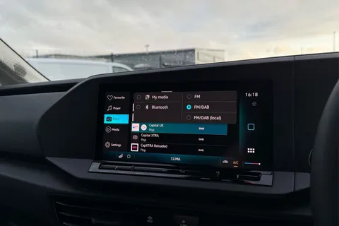 DC75LDU Volkswagen Caddy 2.0 TDI 102PS Commerce Pro Van [Tech Pack] Thumbnail #47