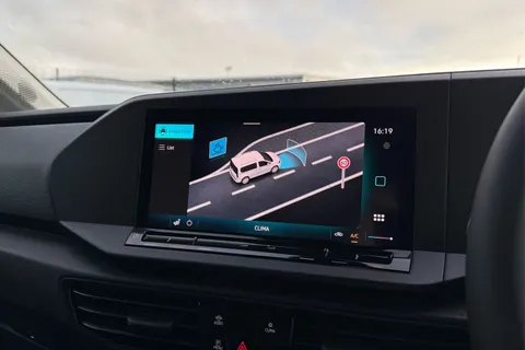 DC75LDU Volkswagen Caddy 2.0 TDI 102PS Commerce Pro Van [Tech Pack] Thumbnail #52