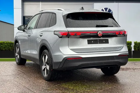  Volkswagen Tiguan 1.5 eTSI MHEV Match DSG Euro 6 (s/s) 5dr Thumbnail #2