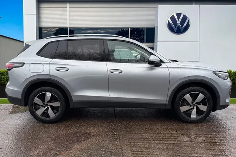  Volkswagen Tiguan 1.5 eTSI MHEV Match DSG Euro 6 (s/s) 5dr Thumbnail #3