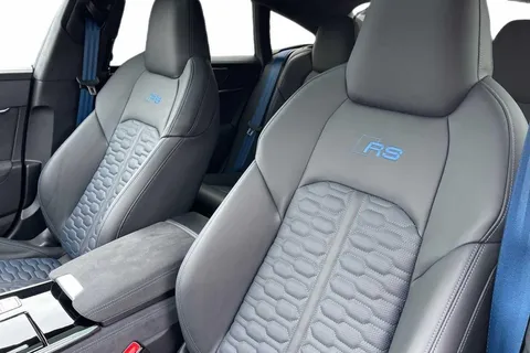 DY73GUU Audi RS 7 4.0 TFSI V8 Performance Carbon Vorsprung Sportback Tiptronic quattro Euro 6 (s/s) 5dr Thumbnail #10