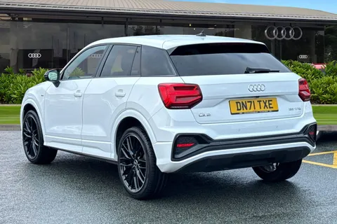 DN71TXE Audi Q2 Black Edition 35 TFSI 150 PS 6-speed Thumbnail #3