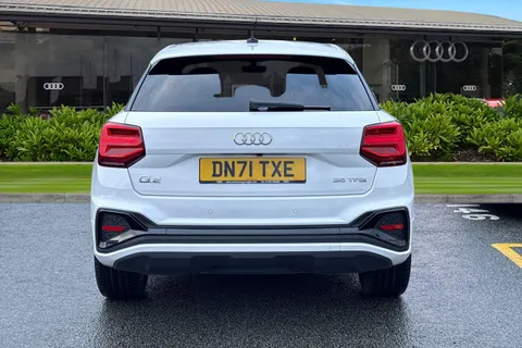 DN71TXE Audi Q2 Black Edition 35 TFSI 150 PS 6-speed Thumbnail #5