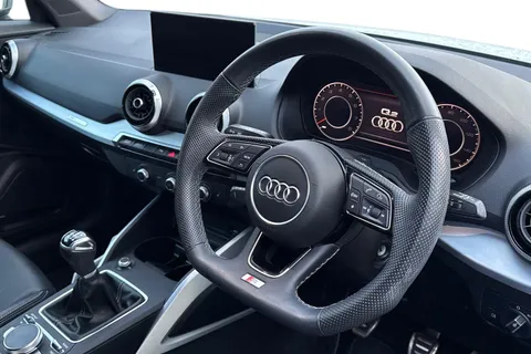 DN71TXE Audi Q2 Black Edition 35 TFSI 150 PS 6-speed Thumbnail #15