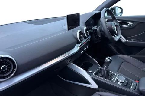 DN71TXE Audi Q2 Black Edition 35 TFSI 150 PS 6-speed Thumbnail #16