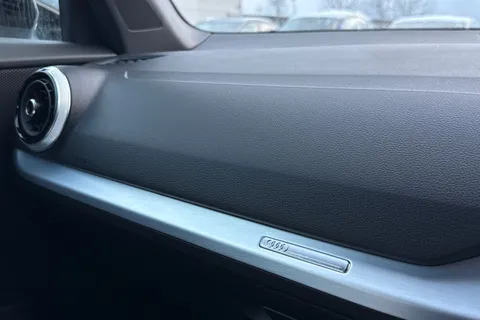 DN71TXE Audi Q2 Black Edition 35 TFSI 150 PS 6-speed Thumbnail #54