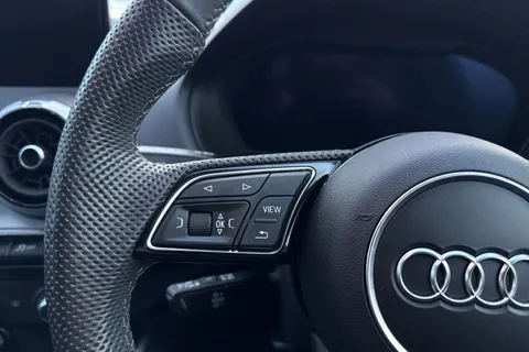 DN71TXE Audi Q2 Black Edition 35 TFSI 150 PS 6-speed Thumbnail #56