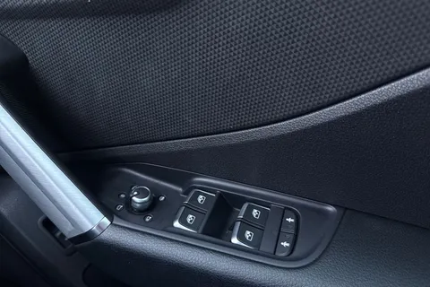 DN71TXE Audi Q2 Black Edition 35 TFSI 150 PS 6-speed Thumbnail #58