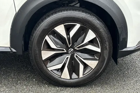 NV25BYK Nissan Juke 1.0 DiG-T Acenta Premium 5dr DCT Thumbnail #13