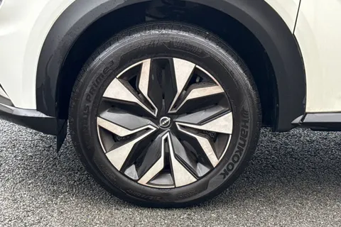 NV25BYK Nissan Juke 1.0 DiG-T Acenta Premium 5dr DCT Thumbnail #16