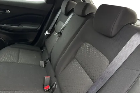 NV25BYK Nissan Juke 1.0 DiG-T Acenta Premium 5dr DCT Thumbnail #19