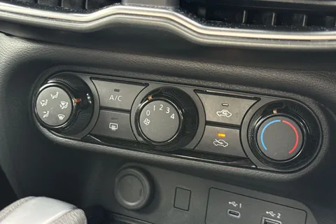 NV25BYK Nissan Juke 1.0 DiG-T Acenta Premium 5dr DCT Thumbnail #22