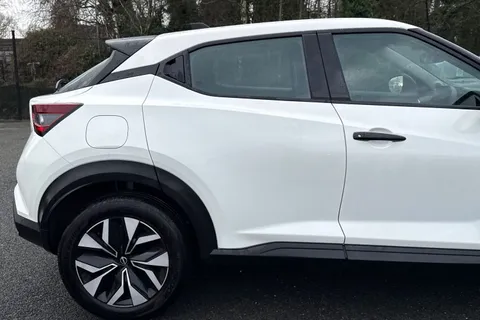 NV25BYK Nissan Juke 1.0 DiG-T Acenta Premium 5dr DCT Thumbnail #30