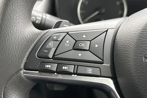 NV25BYK Nissan Juke 1.0 DiG-T Acenta Premium 5dr DCT Thumbnail #36